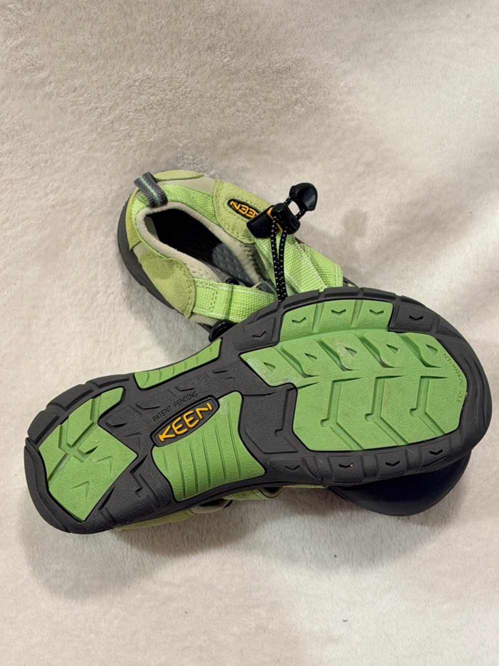 Keen hiking sandals closed toe waterproof bungee lace fun lime 🍋‍🟩 green size 6 - Picture 8 of 10